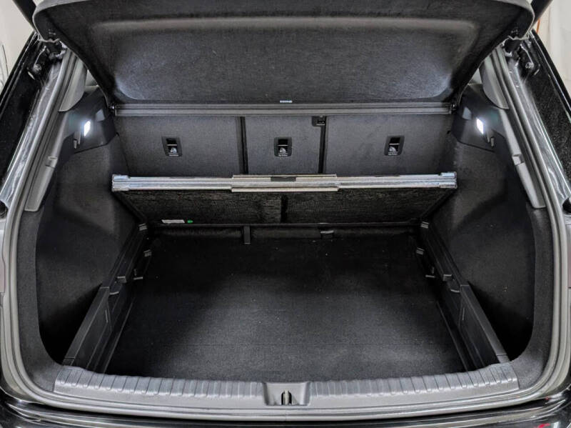 2024 Audi Q4 e-tron quattro Premium Plus 55