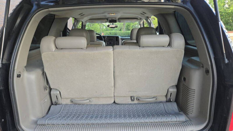 2004 GMC Yukon SLE - Photo 27