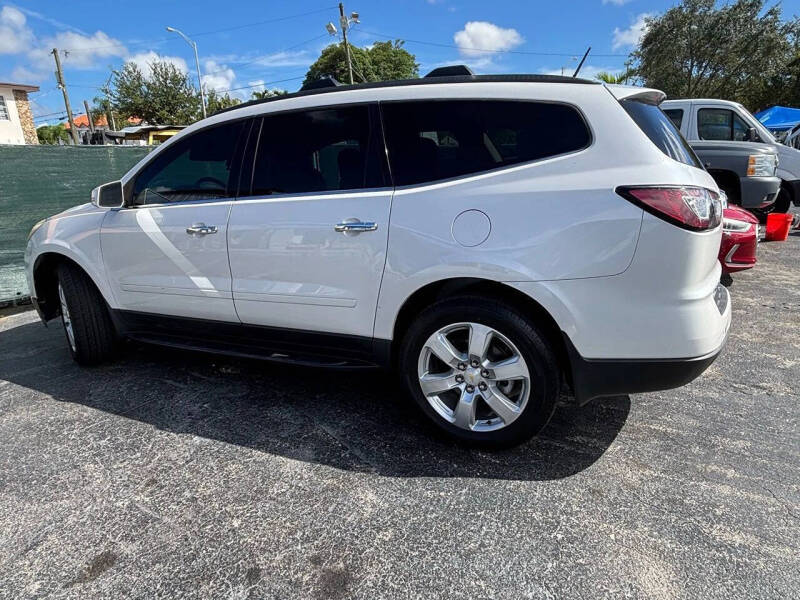2017 Chevrolet Traverse LT