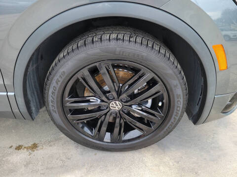 2022 Volkswagen Tiguan SE R-Line Black