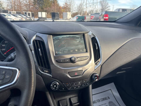 2017 Chevrolet Cruze LT Auto