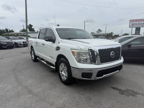 2017 Nissan Titan SV
