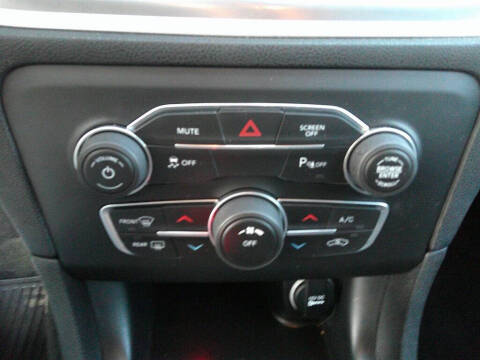 2019 Dodge Charger SXT