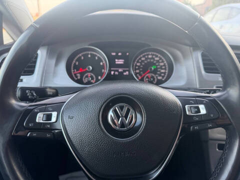 2017 Volkswagen Golf TSI S
