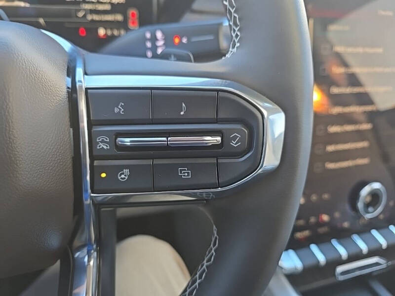 2025 GMC Acadia Denali