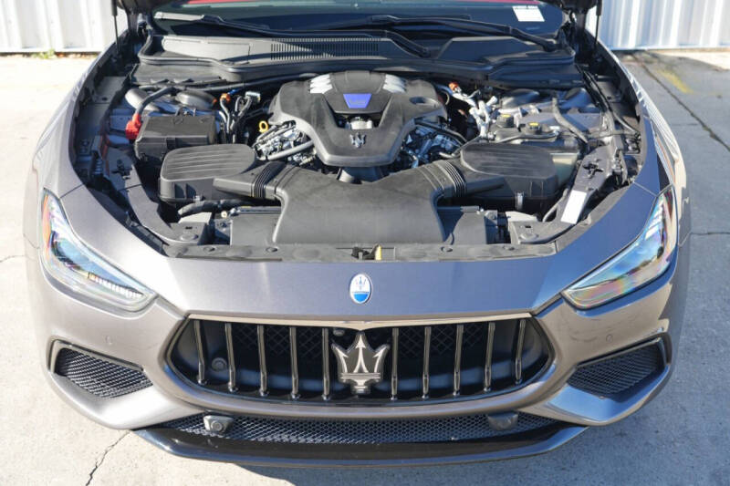 2023 Maserati Ghibli Modena Q4