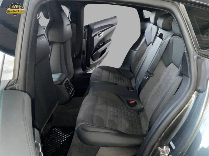 2022 Audi e-tron GT quattro Premium Plus