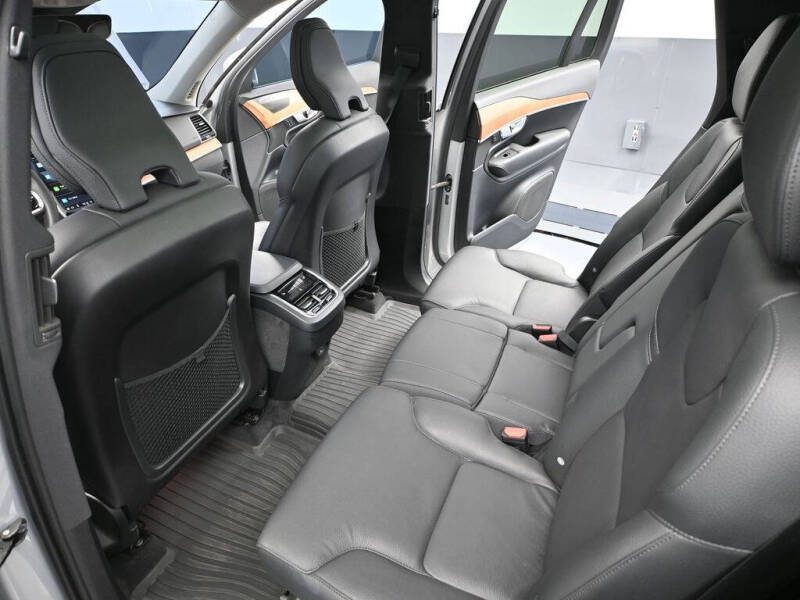 2024 Volvo XC90 B5 Plus Bright Theme