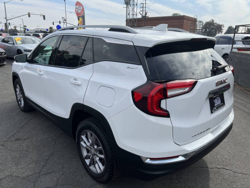 2022 GMC Terrain SLT