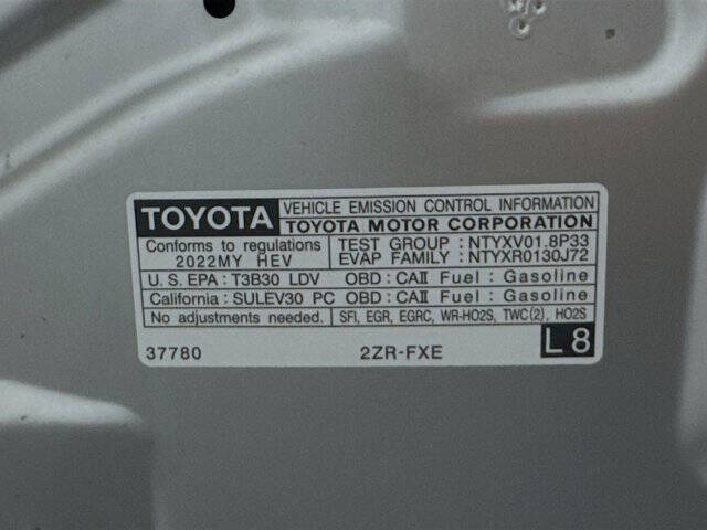 2022 Toyota Prius LE