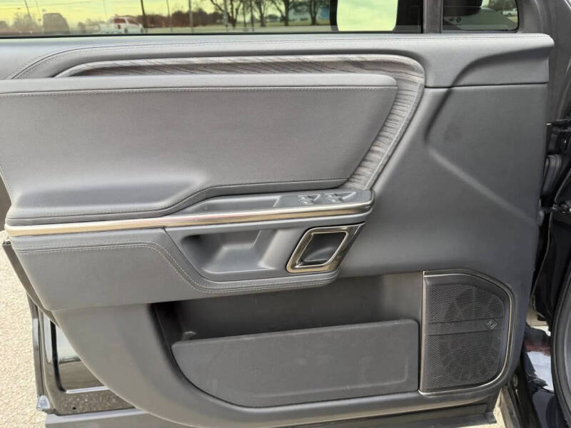 2023 Rivian R1S Adventure