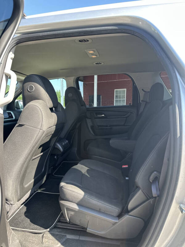 2015 GMC Acadia SLE-2