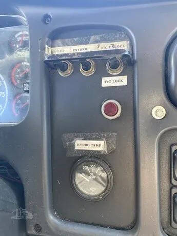 2015 Freightliner M2 106
