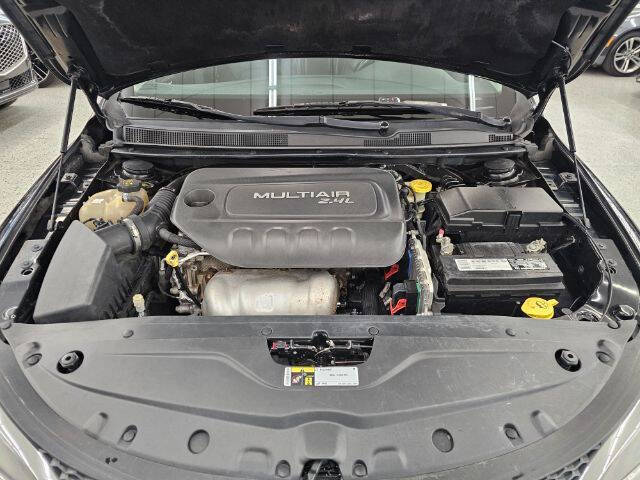 2015 Chrysler 200 C