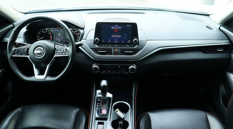 2023 Nissan Altima 2.5 SR