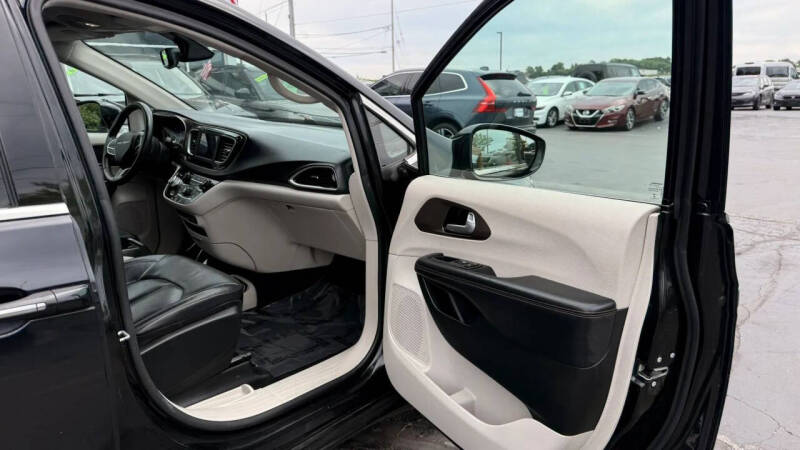 2018 Chrysler Pacifica Touring L