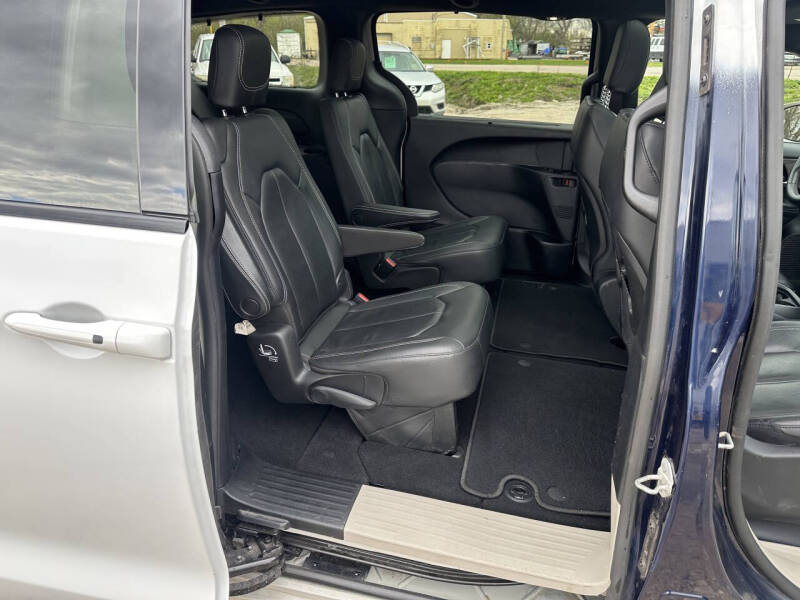 2020 Chrysler Pacifica Launch Edition