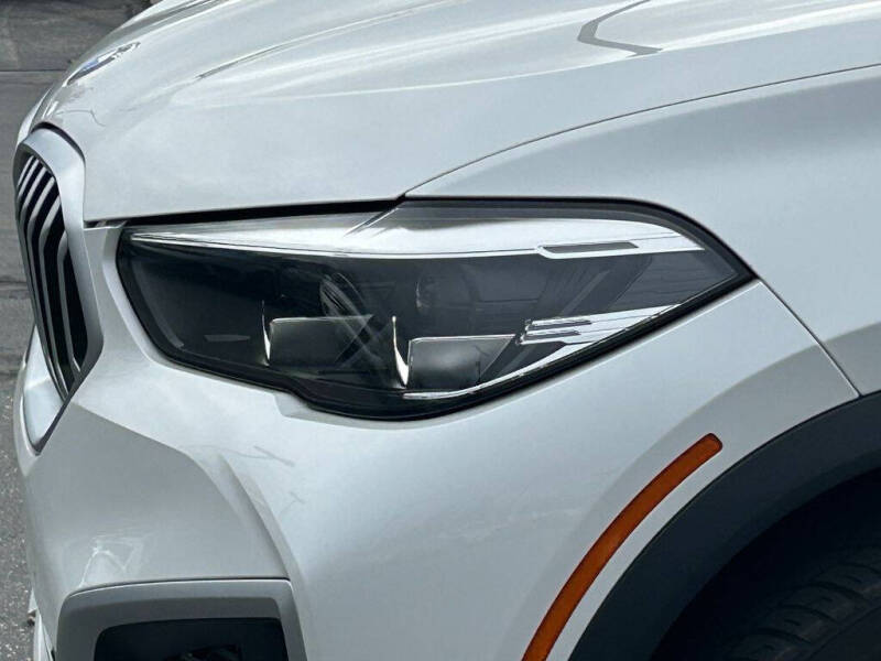 2021 BMW X6 xDrive40i