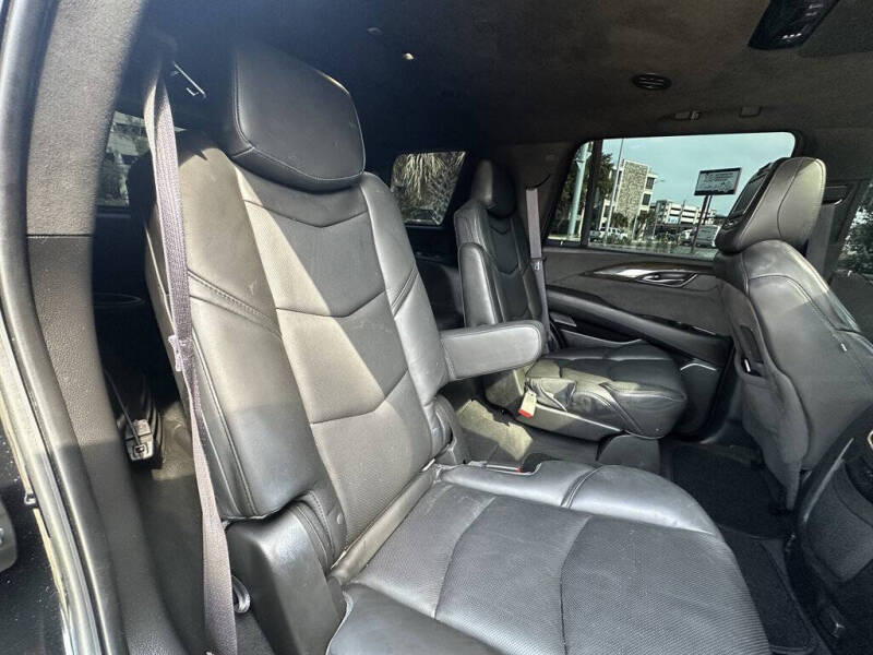 2016 Cadillac Escalade Platinum