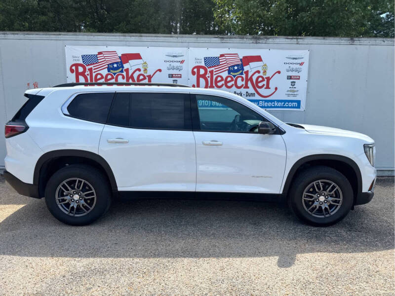 2025 GMC Acadia Elevation