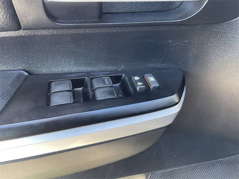 2017 Toyota Tundra SR5