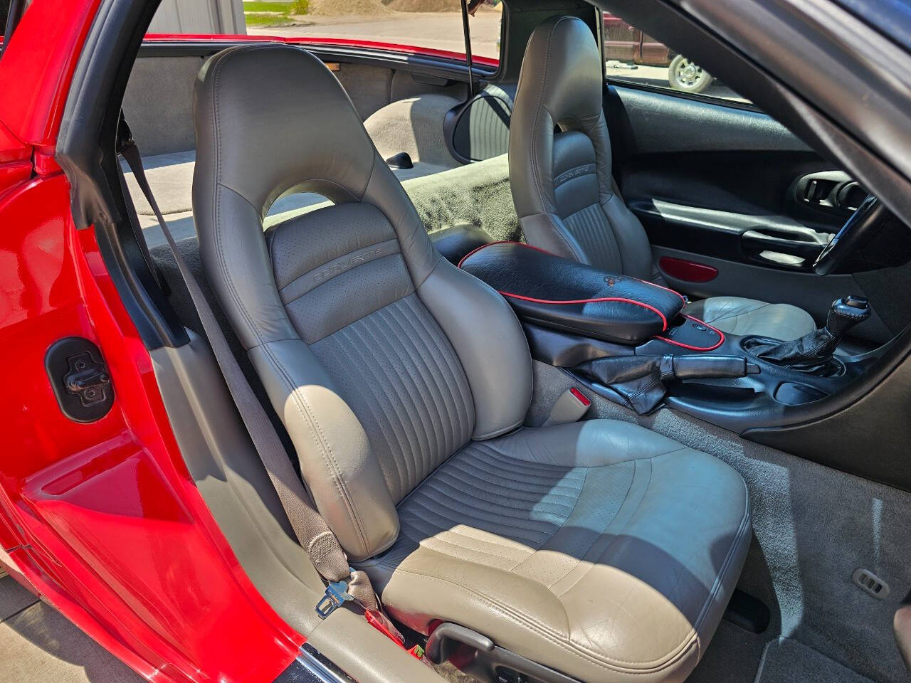 2001 Chevrolet Corvette 131