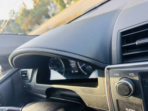 2017 Toyota Camry LE