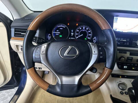 2014 Lexus ES 300h