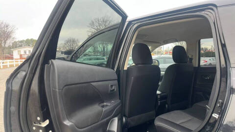 2017 Mitsubishi Outlander ES