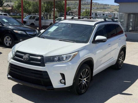 2017 Toyota Highlander SE
