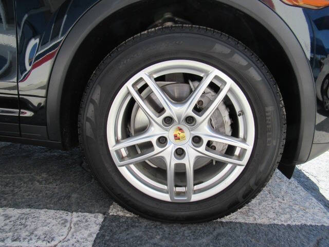 2014 Porsche Cayenne Platinum