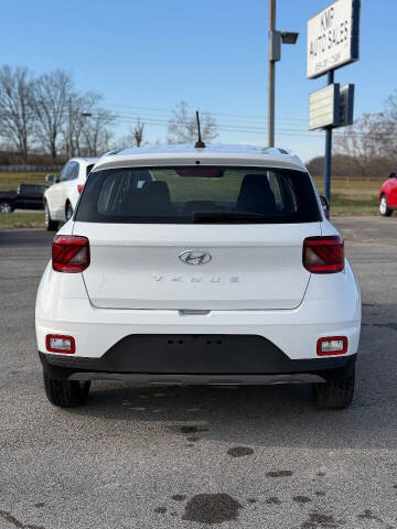 2024 Hyundai Venue SE