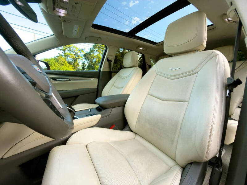 2017 Cadillac XT5 Premium Luxury