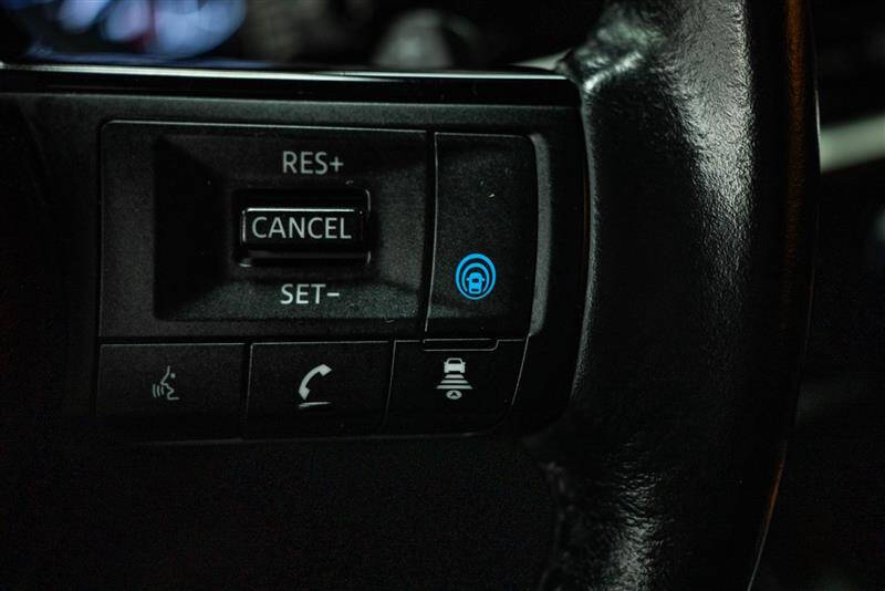 2023 Nissan Pathfinder SV