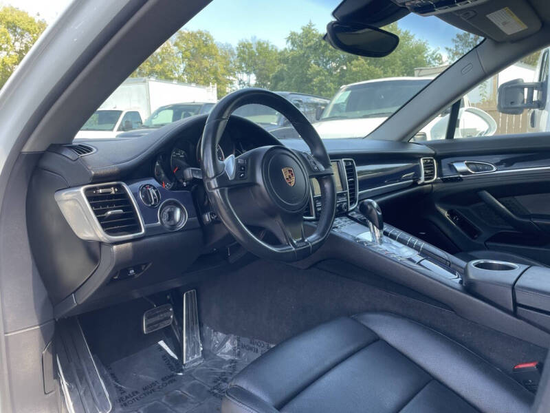 2016 Porsche Panamera