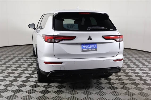 2022 Mitsubishi Outlander Black Edition