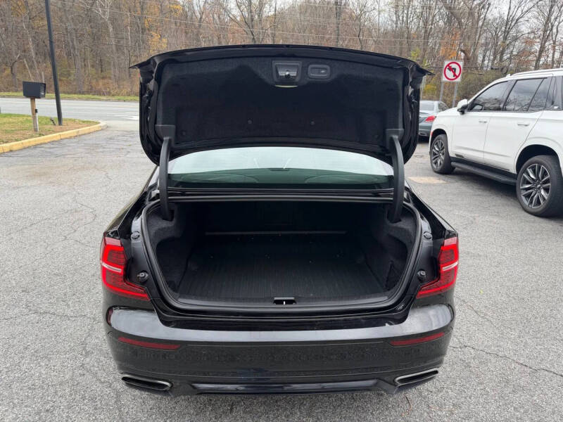 2019 Volvo S60 T6 R-Design