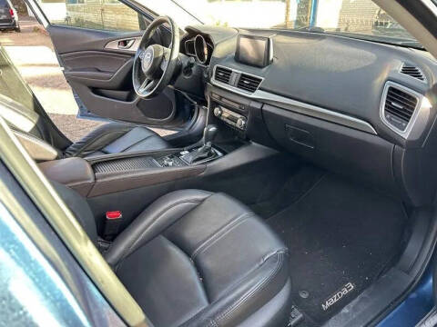 2018 Mazda MAZDA3 Touring