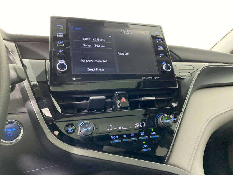 2024 Toyota Camry Hybrid LE