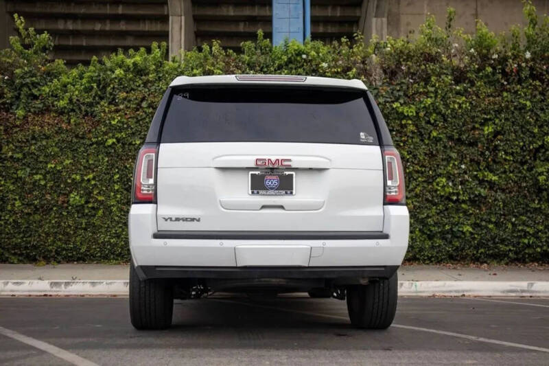 2017 GMC Yukon SLT