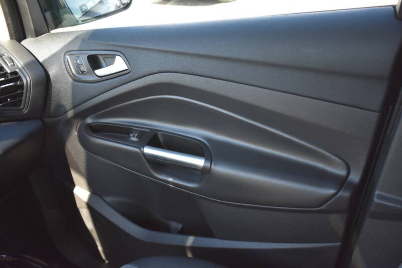 2017 Ford C-MAX Hybrid SE