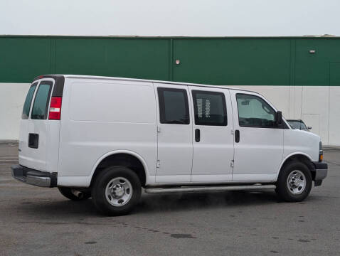 2022 Chevrolet Express 2500