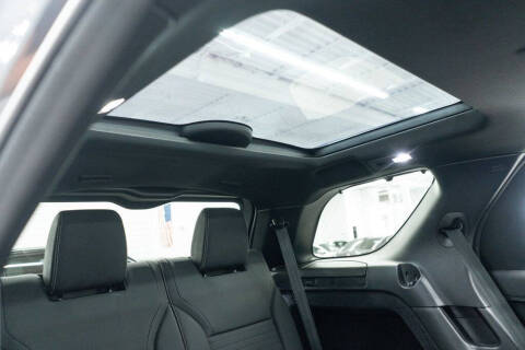 2023 Land Rover Discovery P300 S R-Dynamic