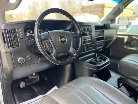 2023 Chevrolet Express 2500