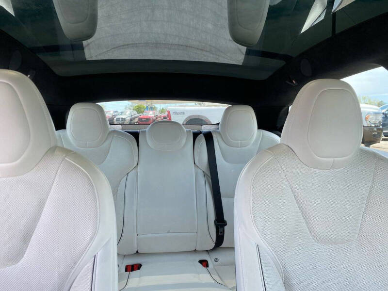 2022 Tesla Model S Plaid