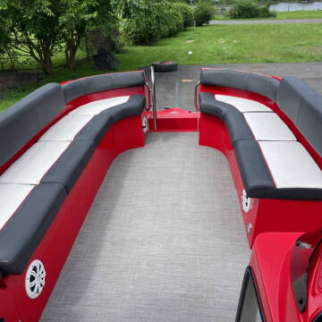 2015 Caravelle Razor