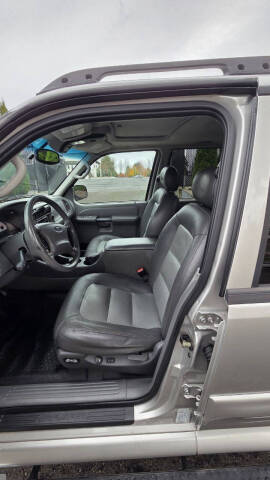 2004 Ford Explorer Sport Trac Adrenalin