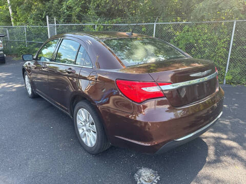 2013 Chrysler 200 LX