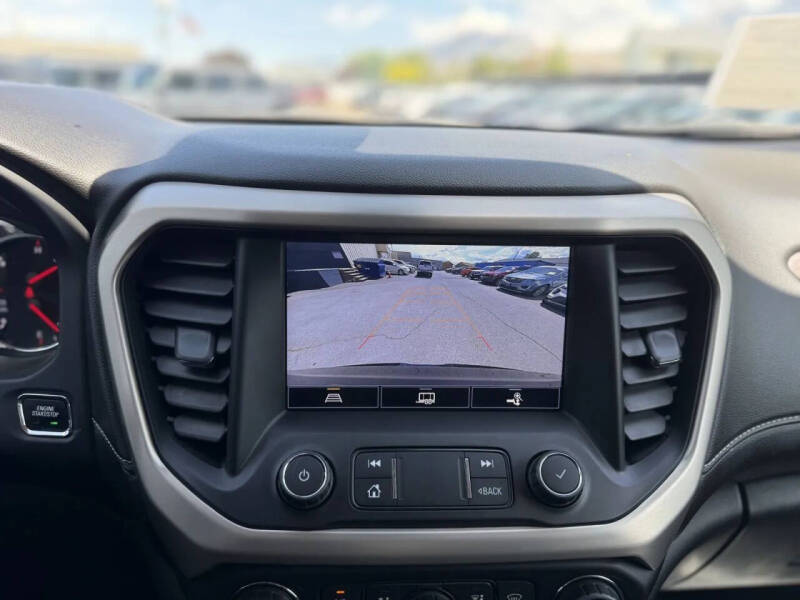 2022 GMC Acadia Denali