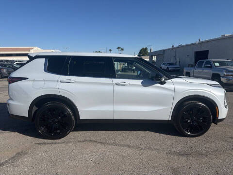 2026 Mitsubishi Outlander LE